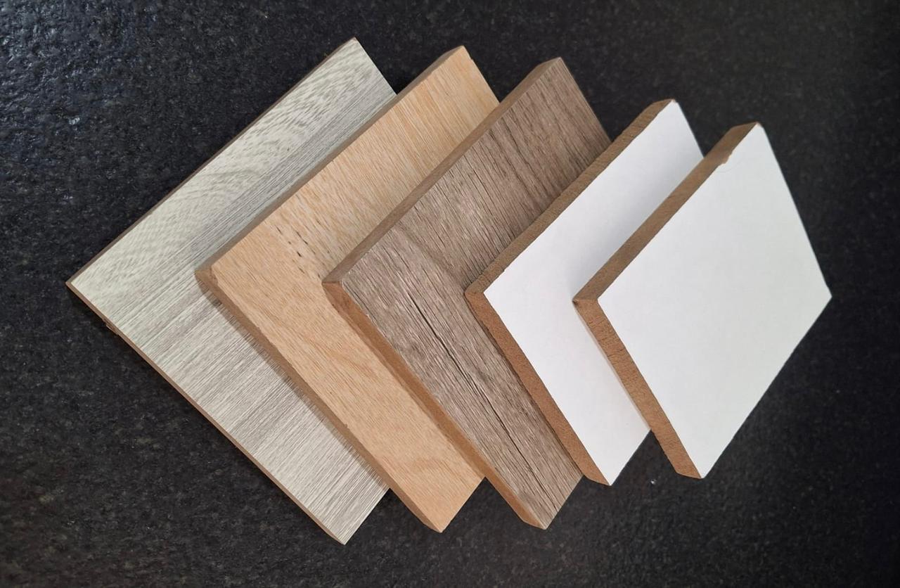 Variedad de acabados de melamina